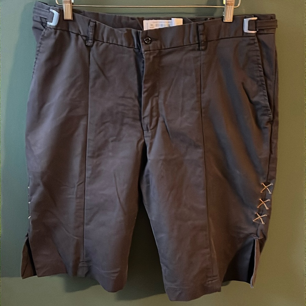 Disney Worldwide Services Male Size S 36/38-13 100% Cotton Character Shorts